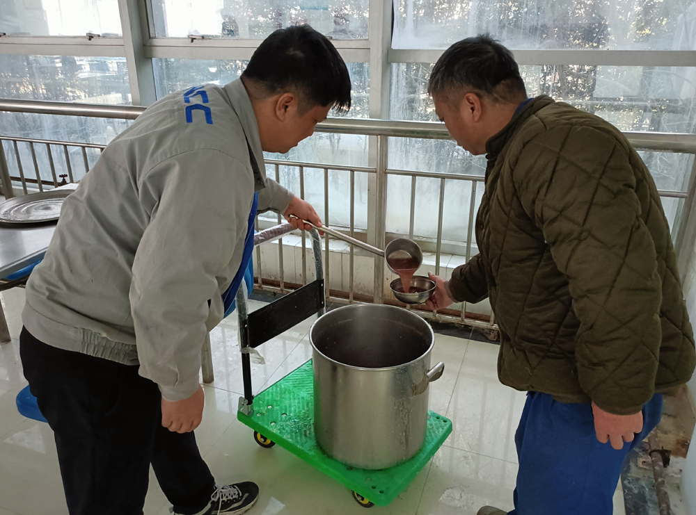 浓浓腊八情，“粥”到暖人心