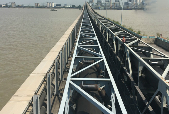 为客户创造价值┃第二期 钢铁之芯，输送非凡，为高效输送而生 Creating value for customers┃Phase Two Core of steel, delivering the extraordinary, born for efficient transportation.